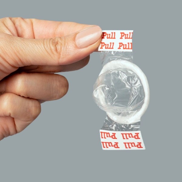 UNIQ - PULL PRESERVATIFS SANS LATEX AVEC BANDES 3 UNITES UNIQ