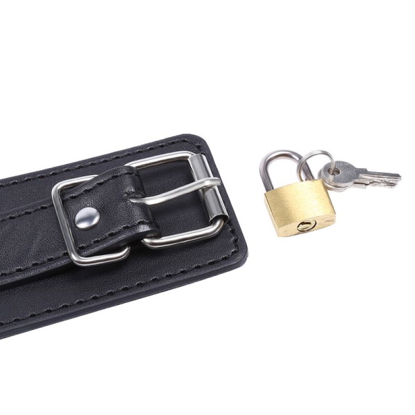 Ohmama Fetish - Restrições de pulso travadas com anel de vedação