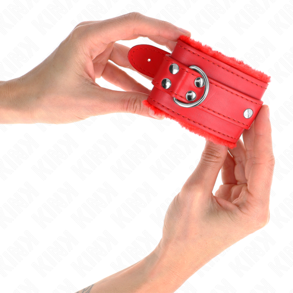 Kink - Appui-Poignets Doublés DE Fourrure Rouge Avec Ceinture ...