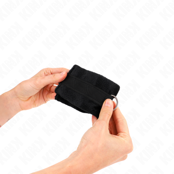 Kink - Manchettes Débutant EN Fourrure Noir 30 X 7 CM