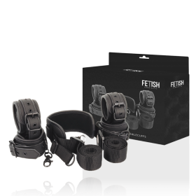 Fetish Submissive - Position Maître Avec 4 Menottes Doublées D...