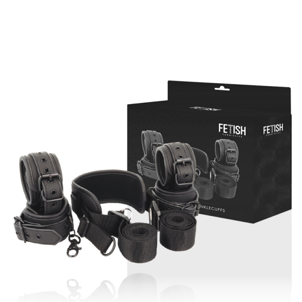 Fetish Submissive - Position Maître Avec 4 Menottes Doublées D...