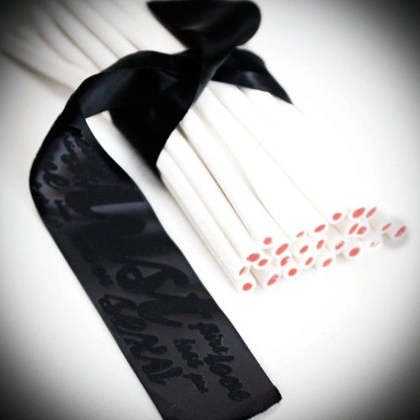Menottes sensuelles en soie — BIJOUX PETITS BONBONS