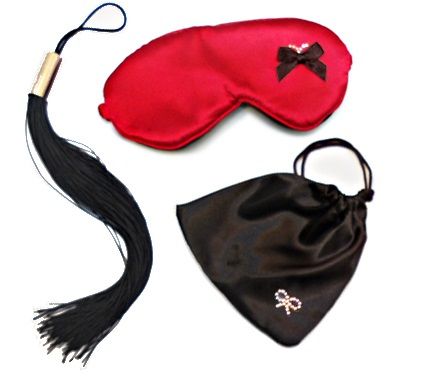 Kit dominatrix fouet et masque en satin — INEDIT