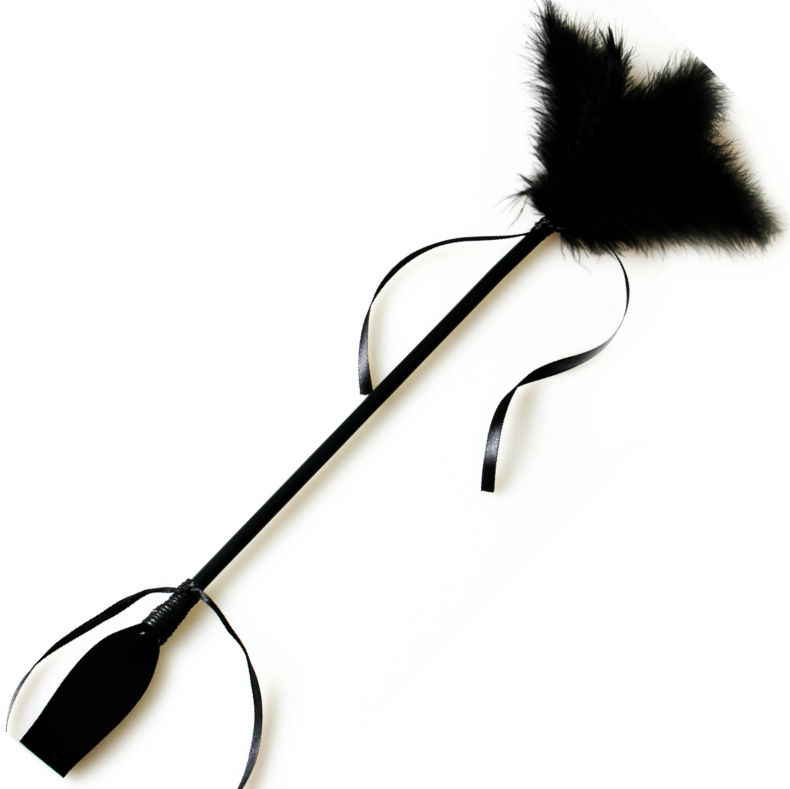 Fouet de plaisir à plumes et palette — SECRETPLAY 100% FETISH