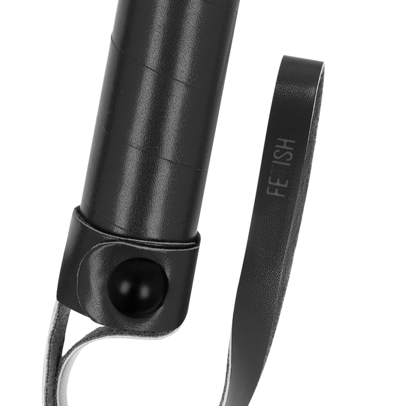 Fouet de soumission en cuir végétalien — FETISH SUBMISSIVE BONDAGE