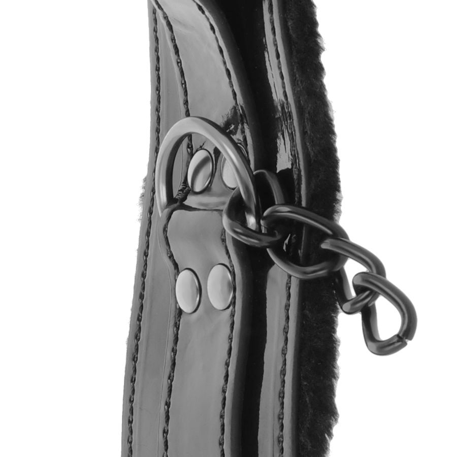 Menottes de cheville réglables en cuir noir avec cadenas — Darkness Bondage