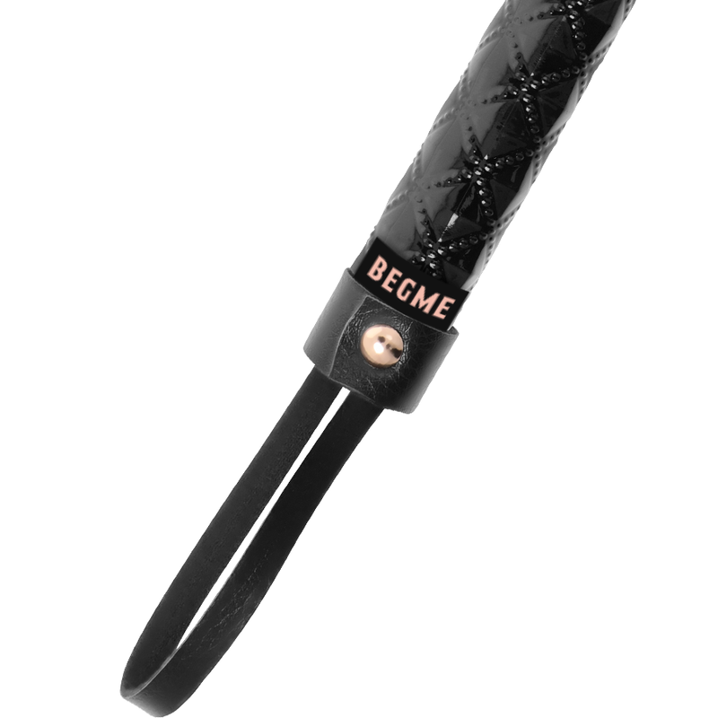 Fouet fétichiste en cuir vegan noir — BEGME BLACK EDITION