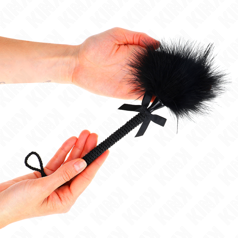 Baguette sensorielle en corde de nylon et plumes chatouillantes — KINK IMPACT & TOUCH