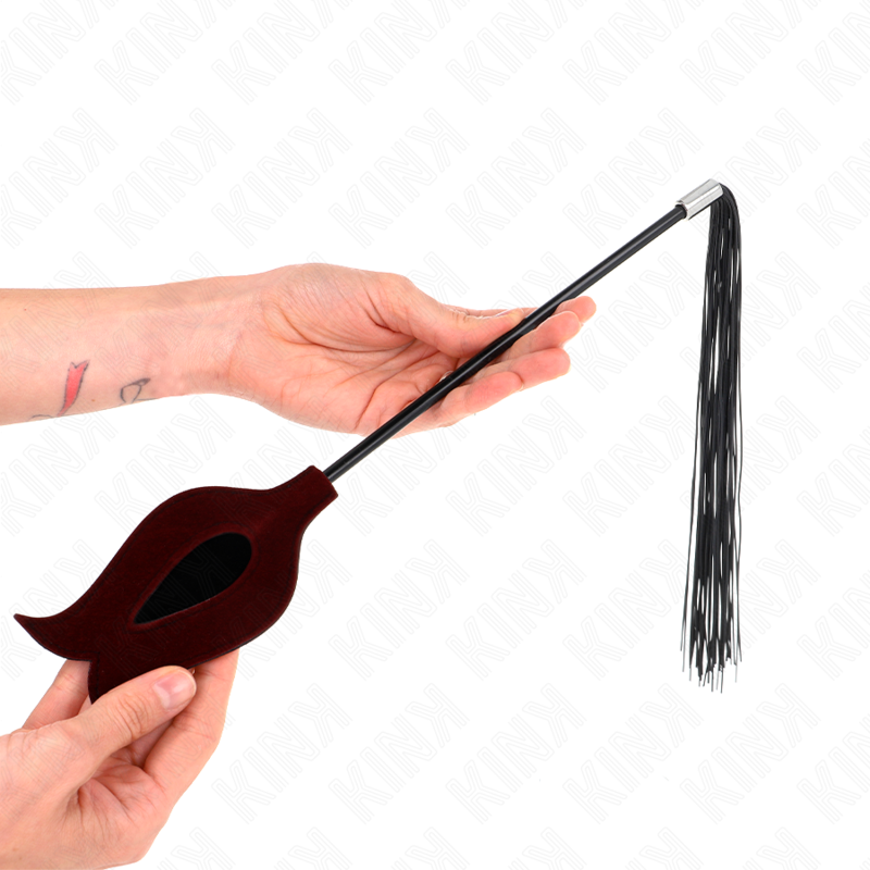 Fouet pompon rose en silicone 45 cm — KINK IMPACT & TOUCH