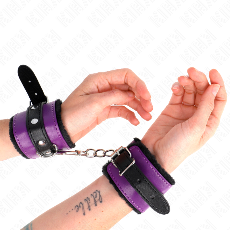 Appui-poignets double fourrure premium noir avec ceinture réglable — KINK WRIST RESTRAINT