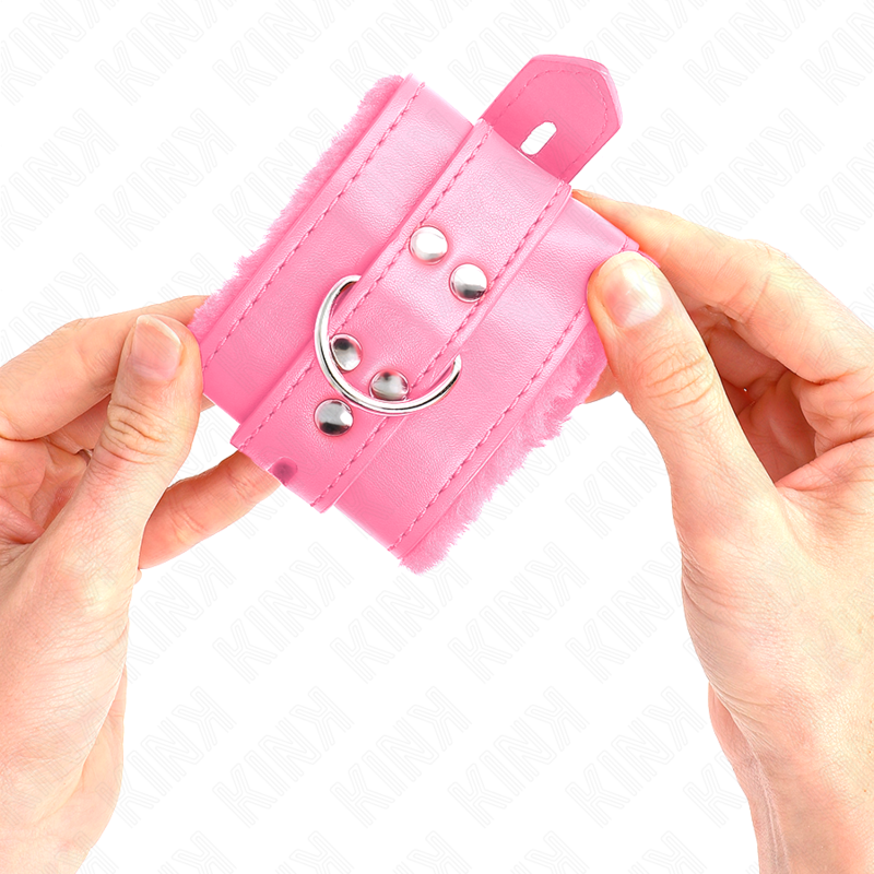 Appui-poignets doublés fourrure à trous carrés rose et ceinture réglable — KINK WRIST RESTRAINT