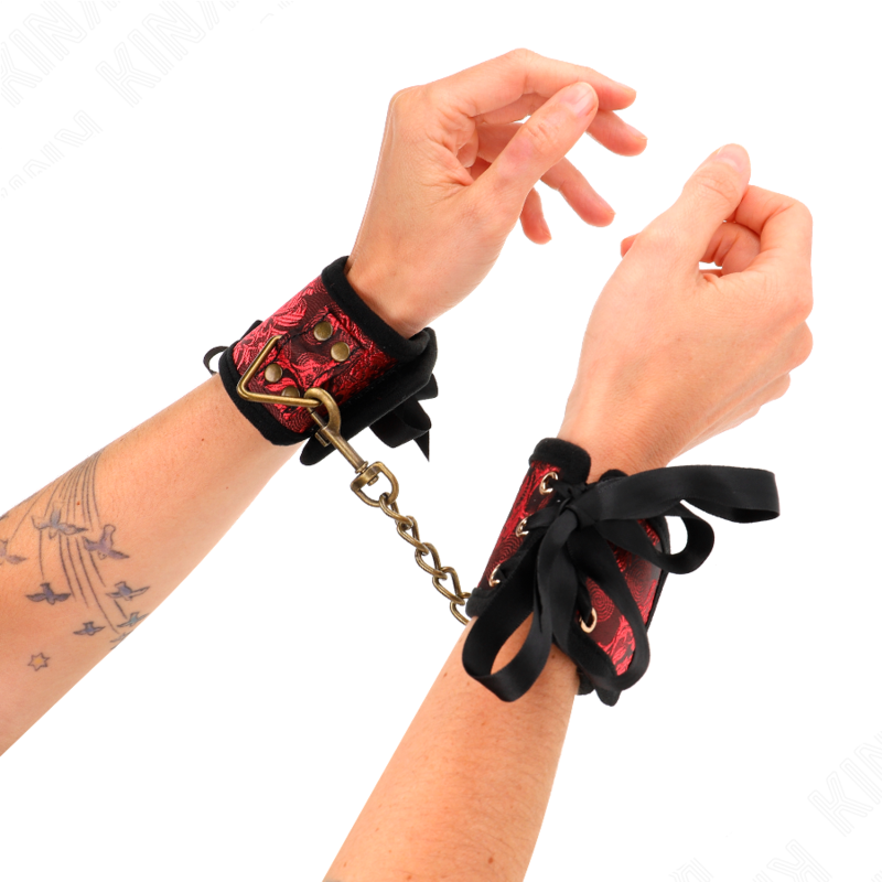 Manette in pizzo rosso e nero — KINK WRIST RESTRAINT