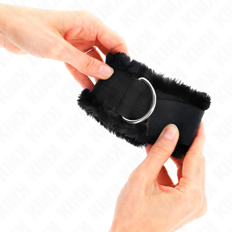 Appui-poignets réglables doublés de fourrure noire — KINK WRIST RESTRAINT