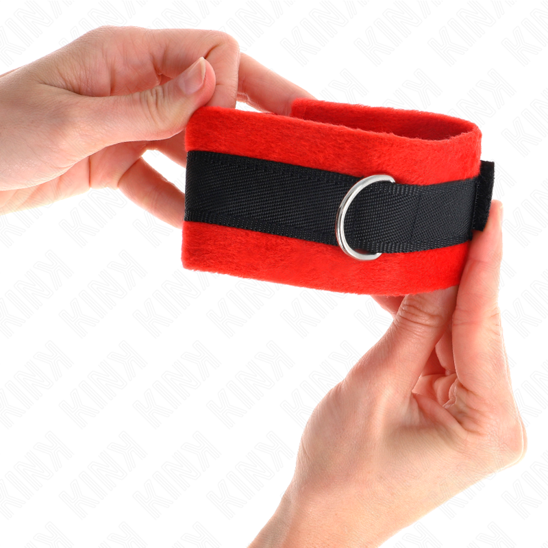 Manchettes débutant en fourrure noire et rouge 30 x 7 cm — KINK WRIST RESTRAINT