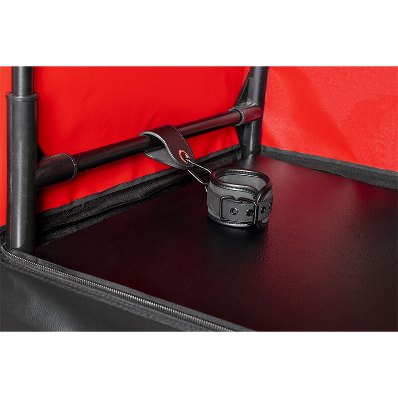 Cabine d'exploration Bukkake noir et rouge — SECRET DOME