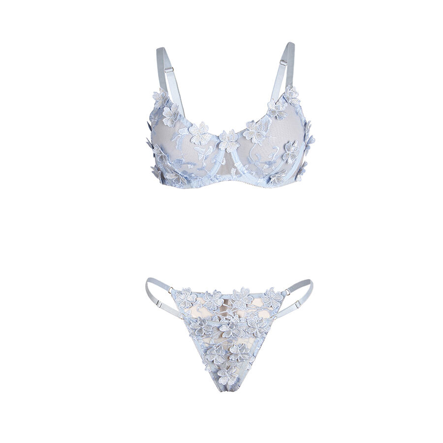 Ensemble soutien-gorge et culotte brodés fleurs bleu ciel — SUBBLIME SETS
