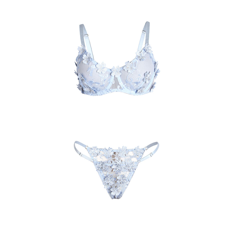 Ensemble soutien-gorge et culotte brodés de fleurs bleu ciel — SUBBLIME SETS