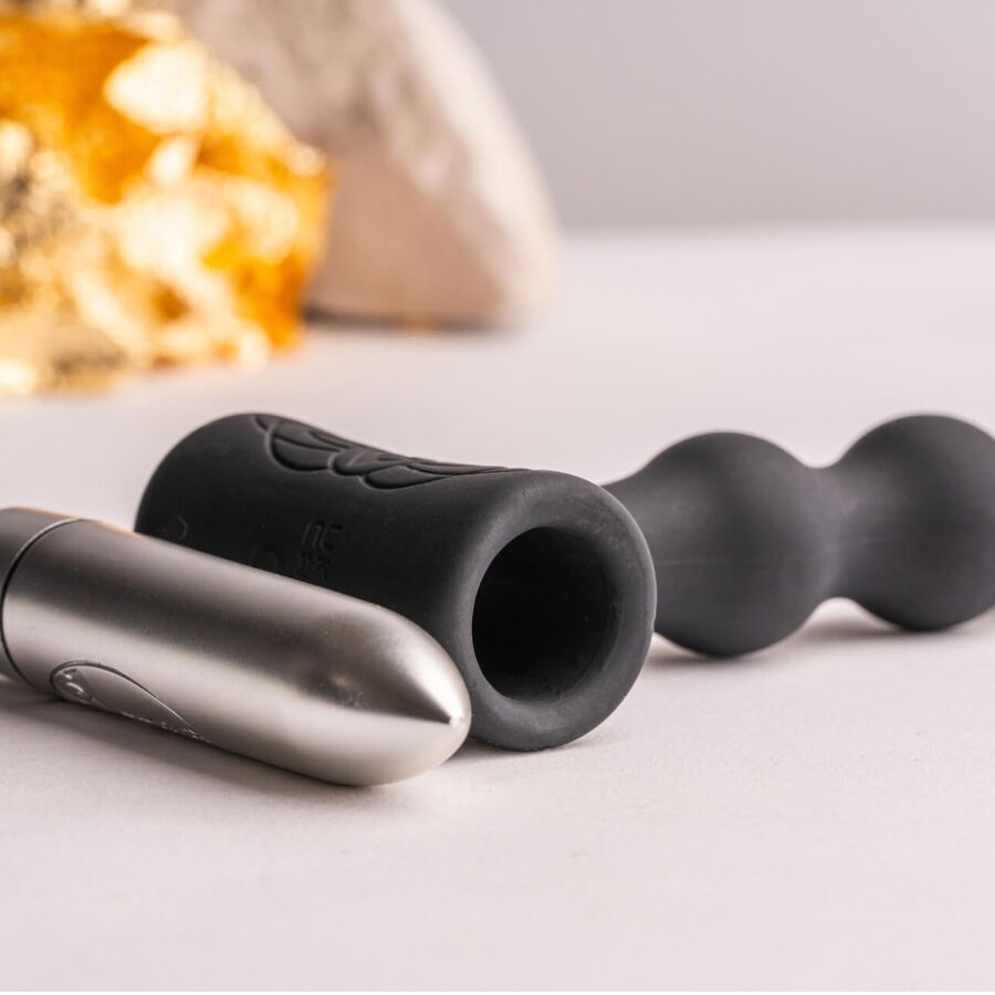 Perles anales vibrantes Petite Sensations — ROCKS-OFF