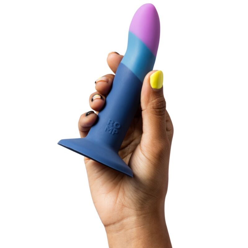 Godemichet incurvé en silicone avec ventouse — ROMP